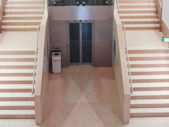 impianto di sollevamento persone in condominio a olbia