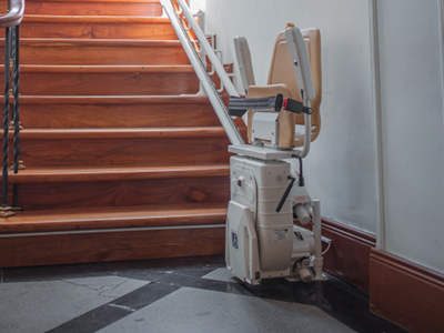 montascale a poltroncina richiuso a cagliari