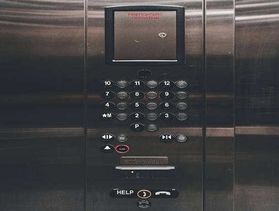 pulsantiera moderna ascensore stabile olbiese